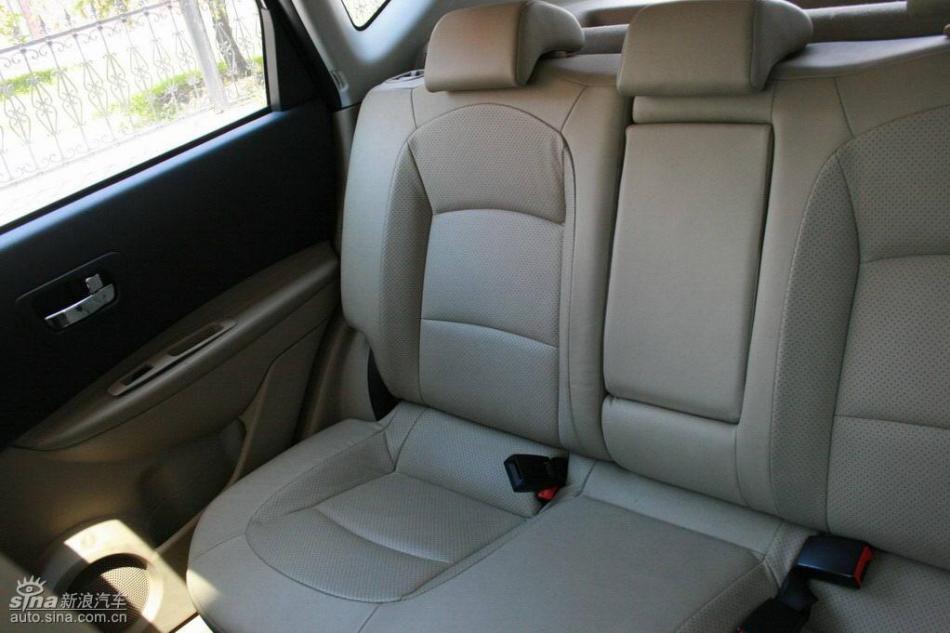 逍客2.0XV四驱自动