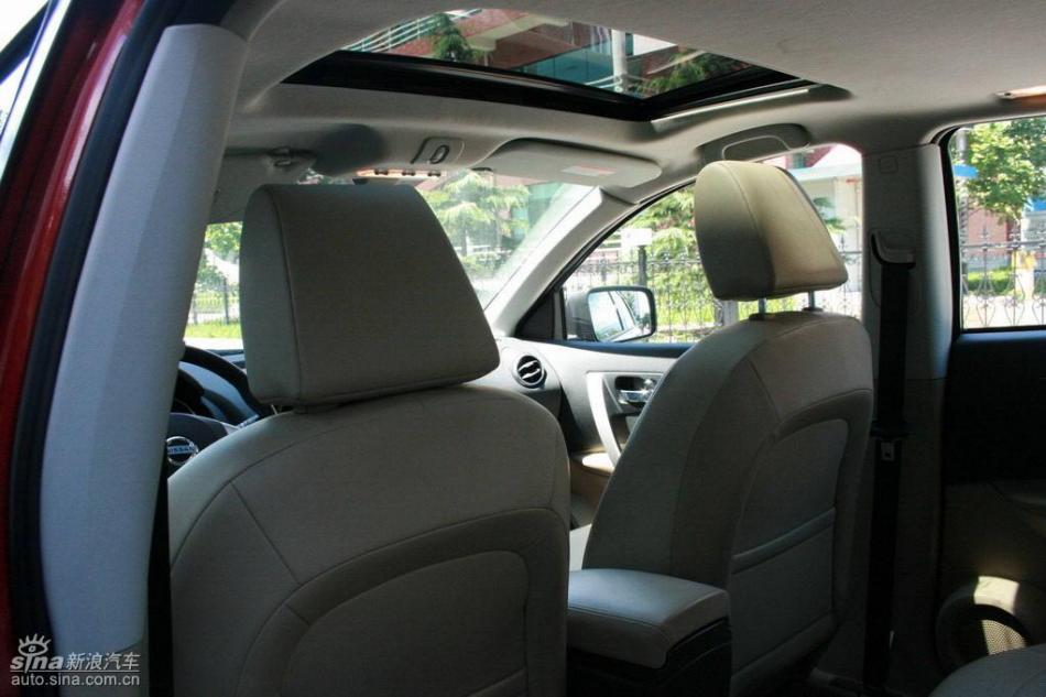 逍客2.0XV四驱自动