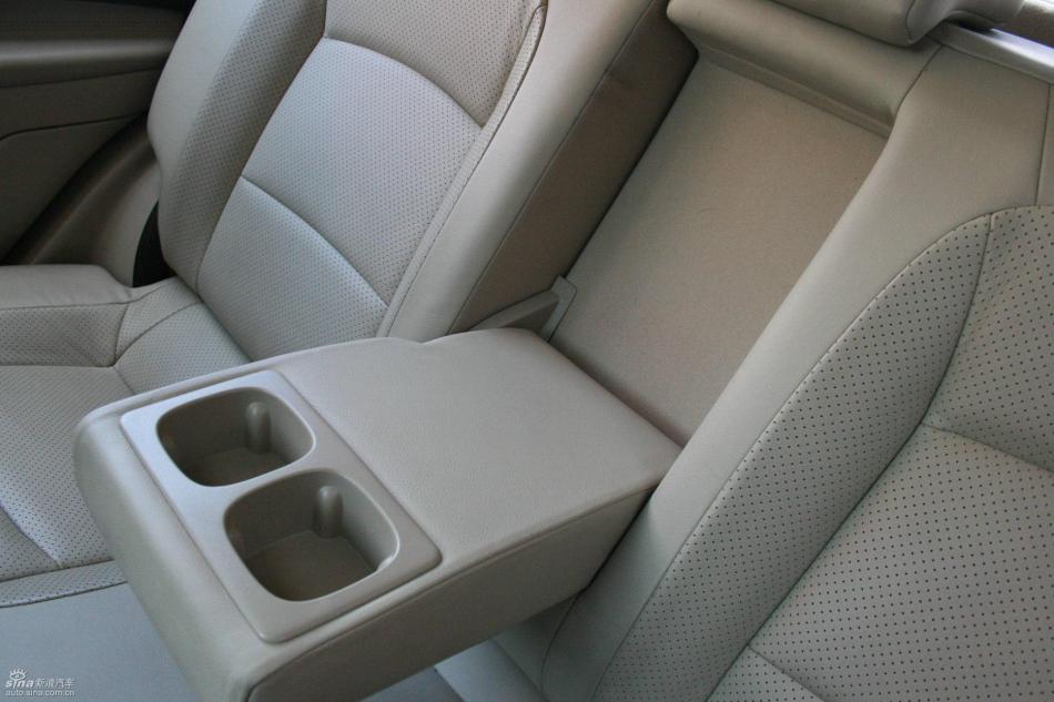 逍客2.0XV四驱自动