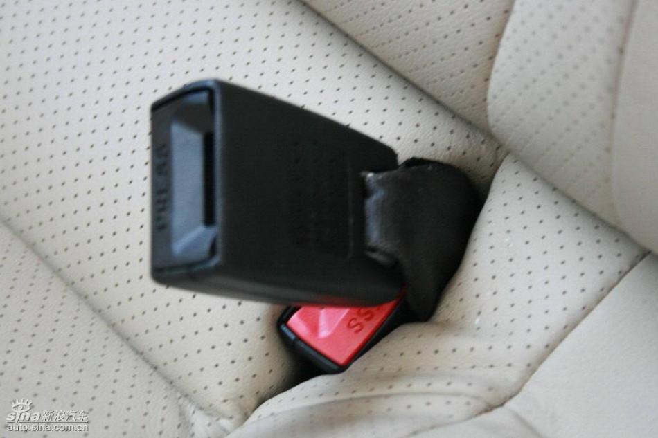 逍客2.0XV四驱自动