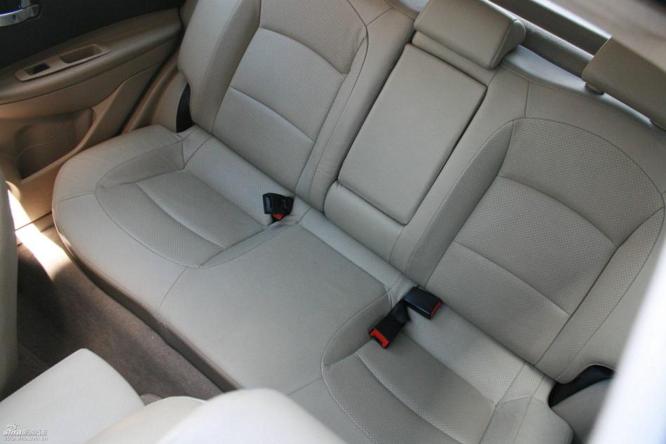 逍客2.0XV四驱自动