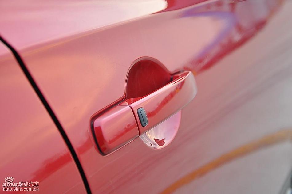 逍客2.0四驱自动实拍图