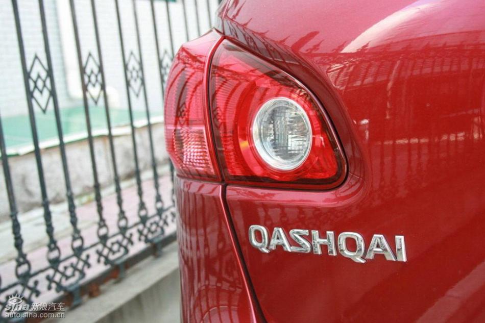 逍客2.0XV四驱自动