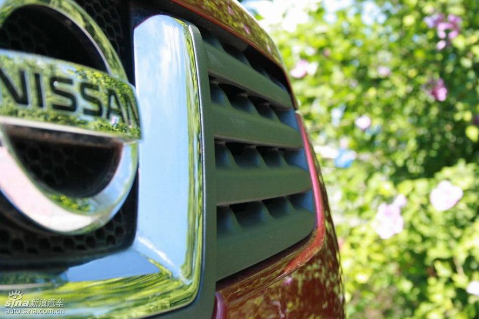 逍客2.0XV四驱自动