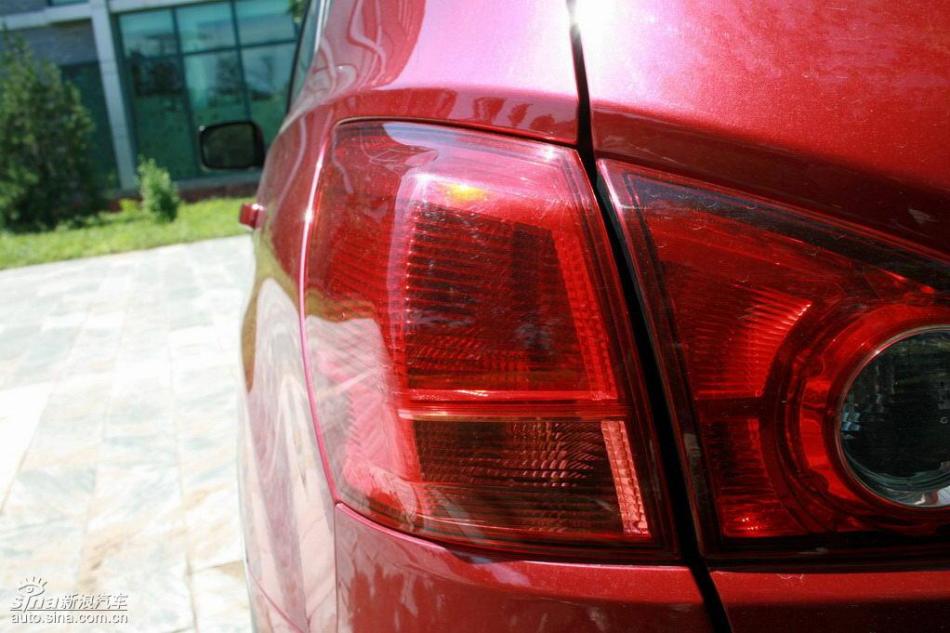 逍客2.0XV四驱自动