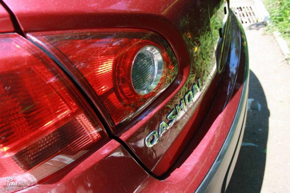 逍客2.0XV四驱自动