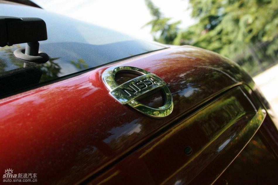 逍客2.0XV四驱自动