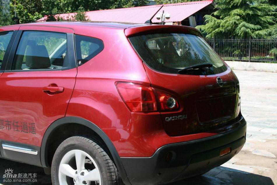 逍客2.0XV四驱自动