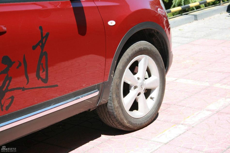 逍客2.0XV四驱自动