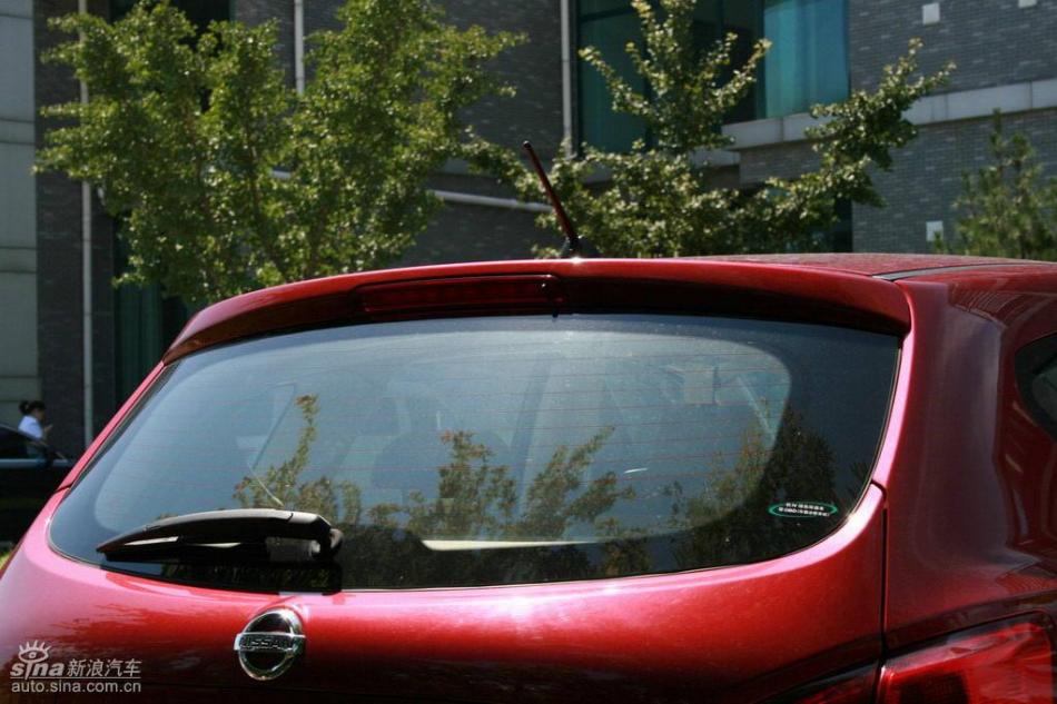 逍客2.0XV四驱自动