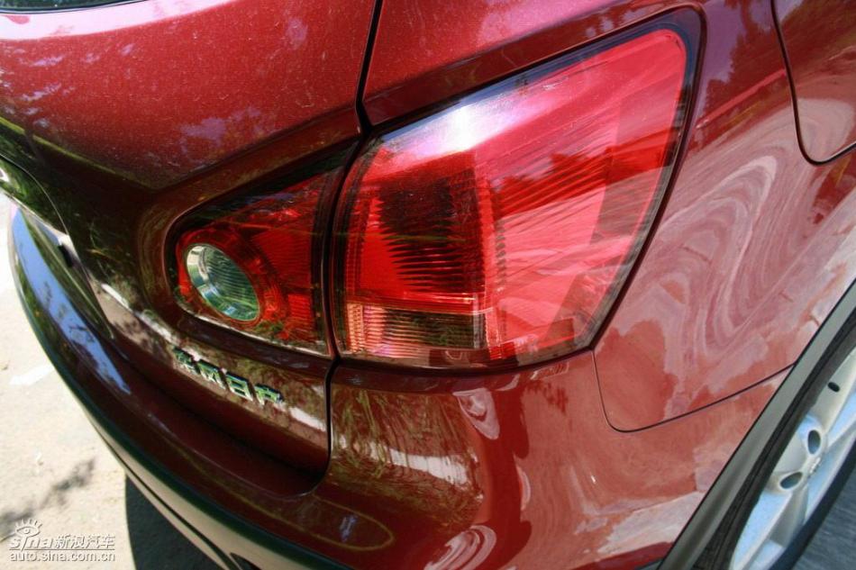 逍客2.0XV四驱自动