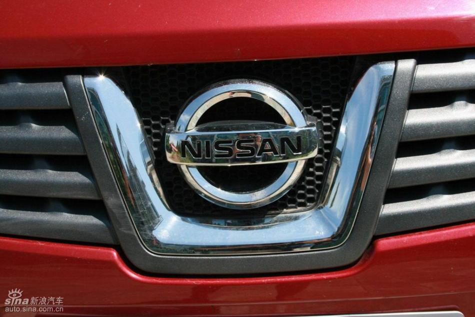 逍客2.0XV四驱自动