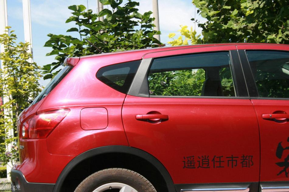 逍客2.0XV四驱自动