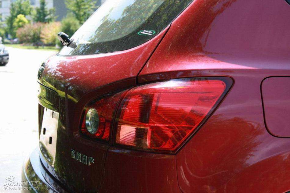 逍客2.0XV四驱自动