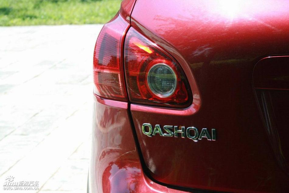 逍客2.0XV四驱自动