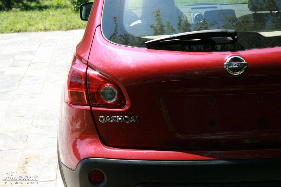 逍客2.0XV四驱自动