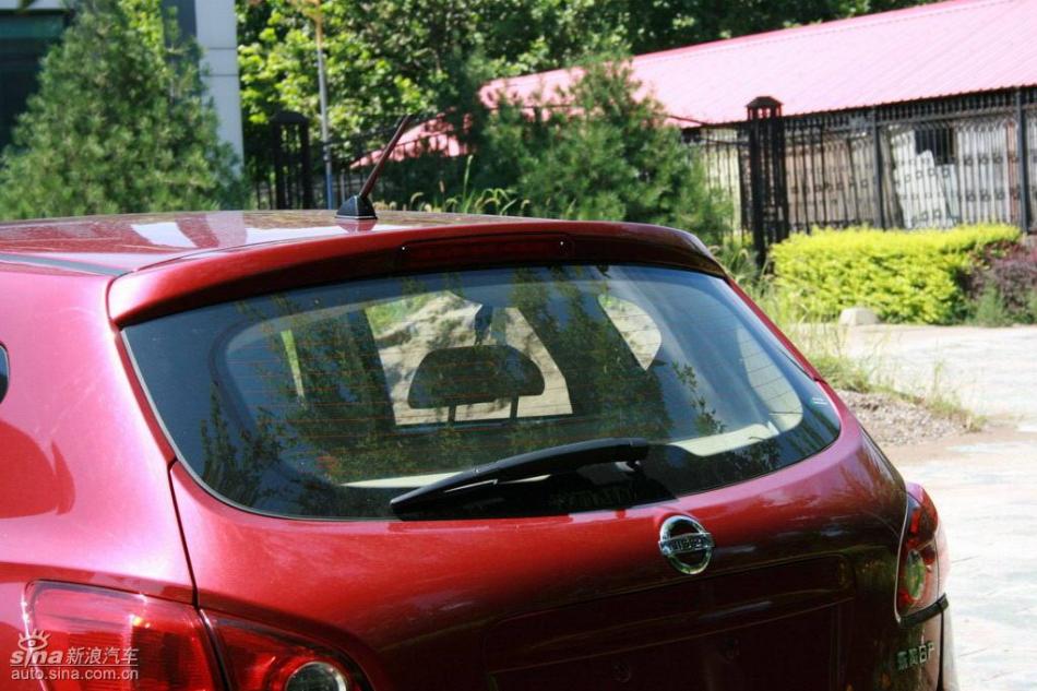 逍客2.0XV四驱自动