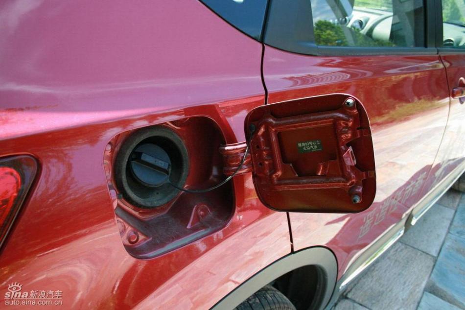 逍客2.0XV四驱自动