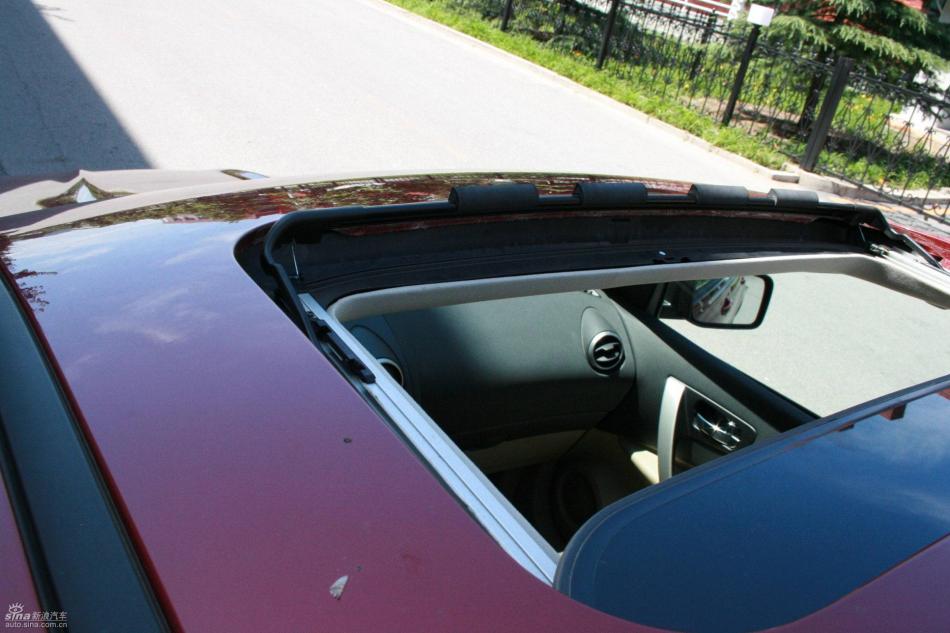 逍客2.0XV四驱自动