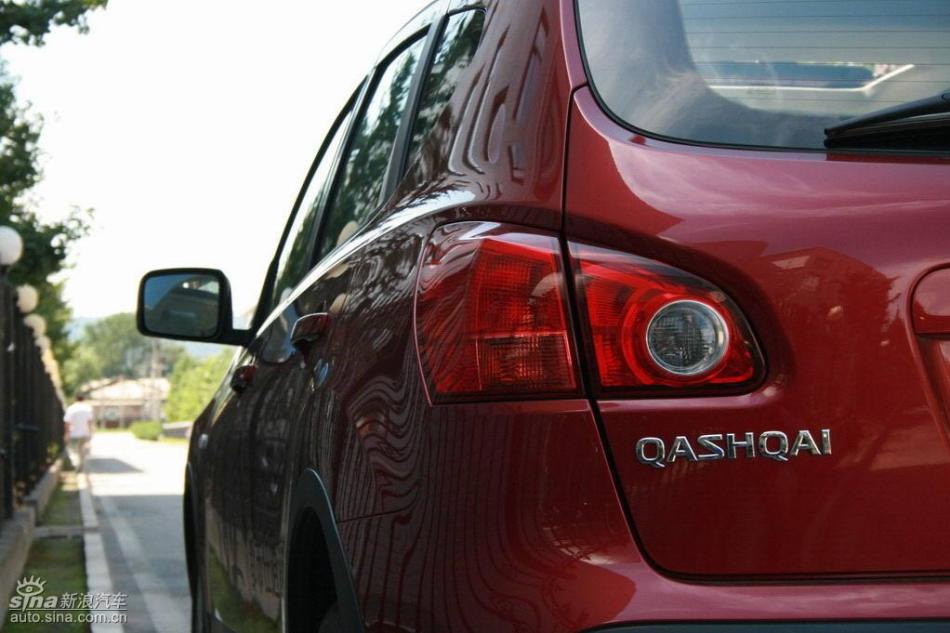 逍客2.0XV四驱自动