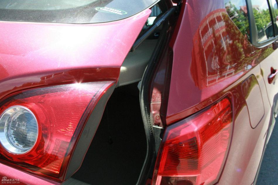 逍客2.0XV四驱自动