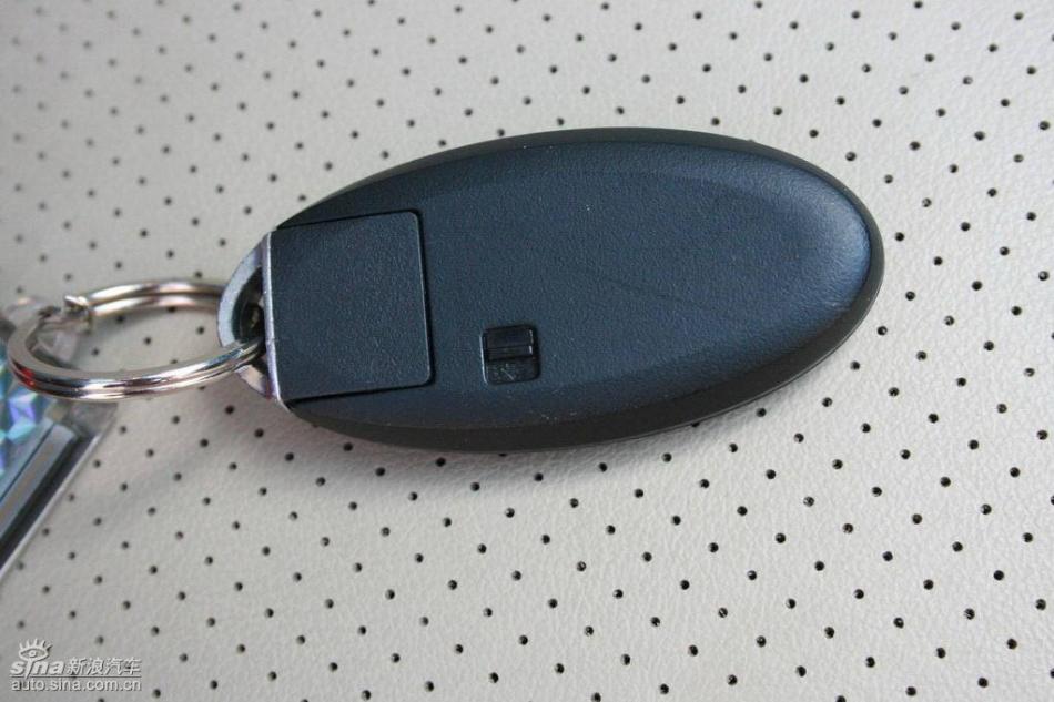 逍客2.0XV四驱自动