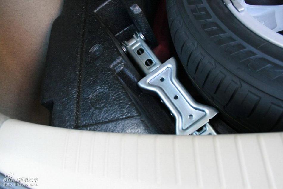 逍客2.0XV四驱自动