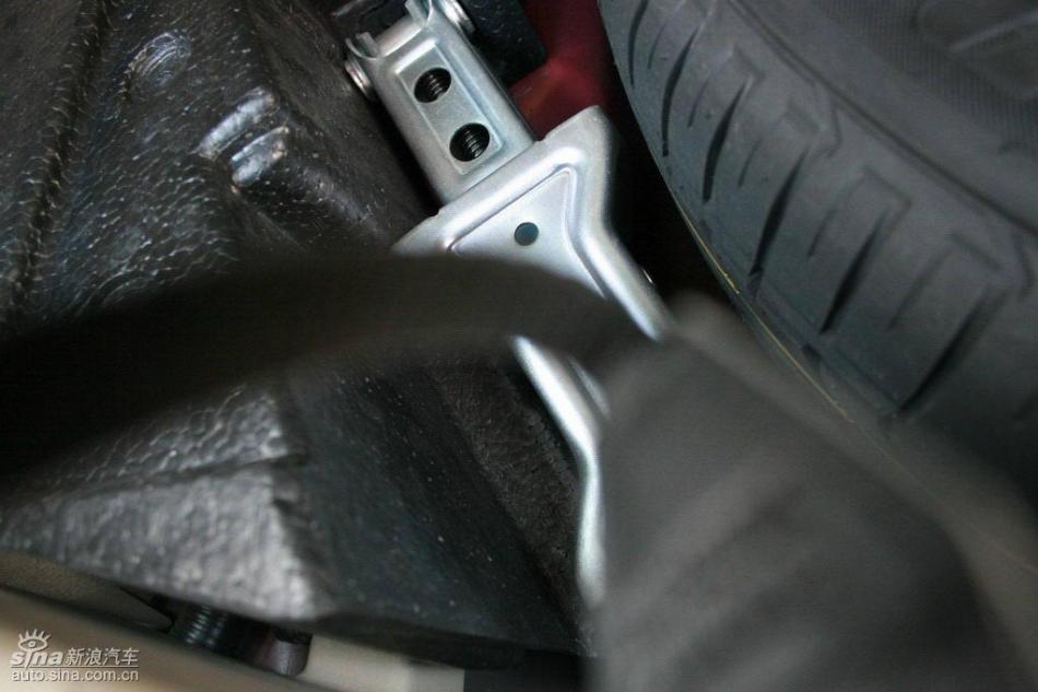 逍客2.0XV四驱自动