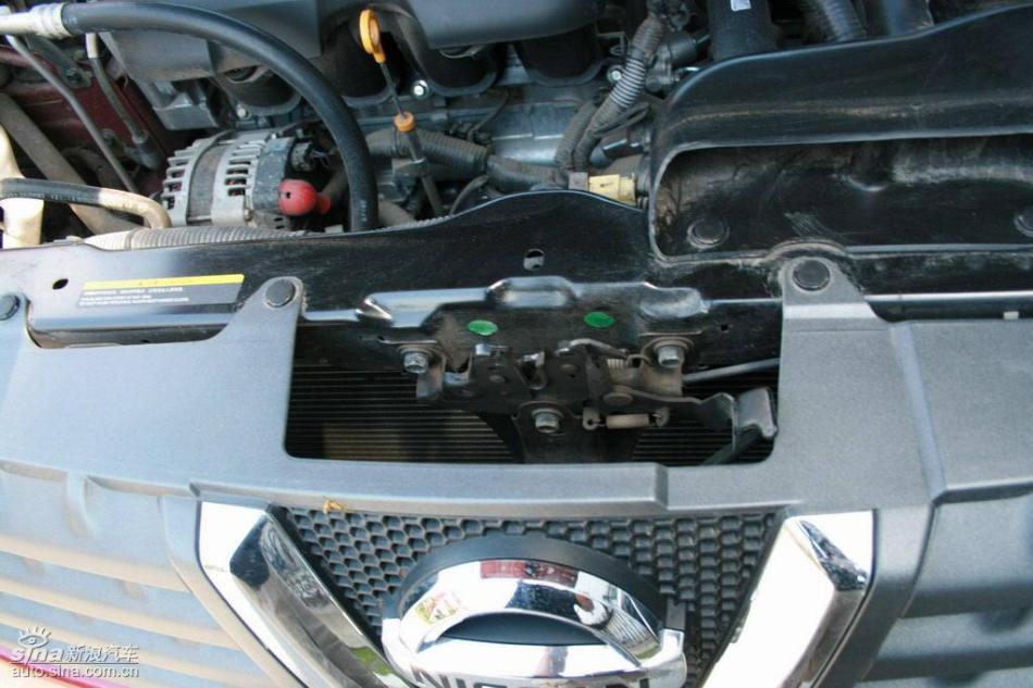 逍客2.0XV四驱自动