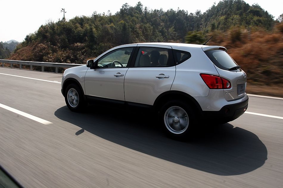 逍客2.0外观图片