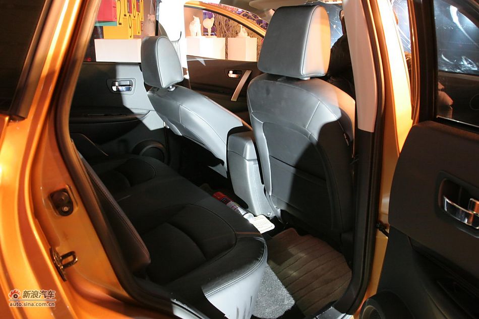 2011款逍客内饰实拍