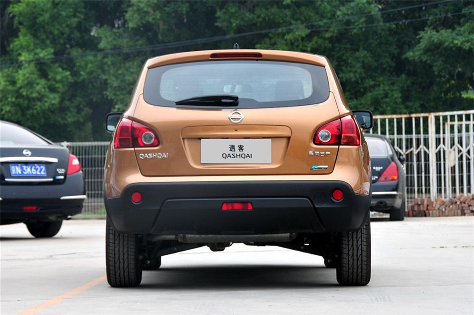 2012款 2.0L 两驱 CVT XV雷 外观