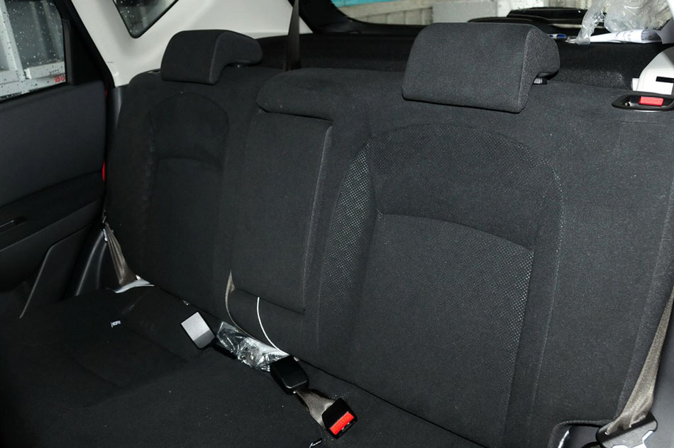 2015款 2.0XL 酷火 MT 2WD 座椅空间