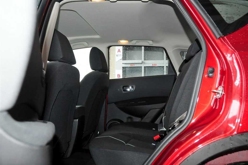 2015款 2.0XL 酷火 MT 2WD 座椅空间