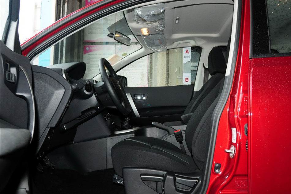 2015款 2.0XL 酷火 MT 2WD 座椅空间