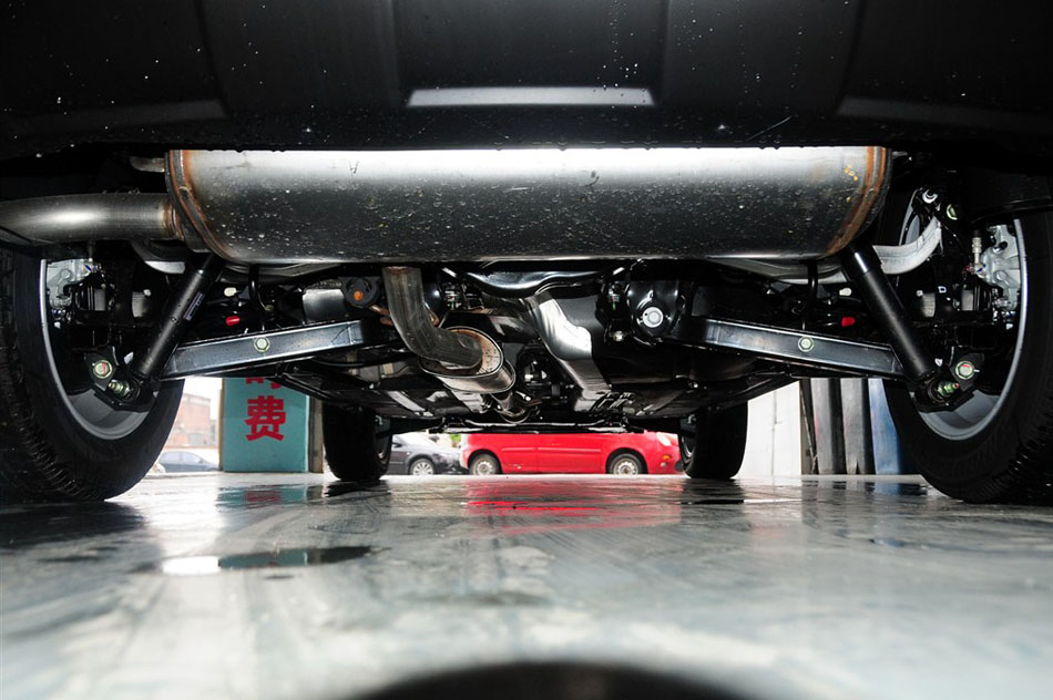 2015款 2.0XL 酷火 MT 2WD 引擎底盘