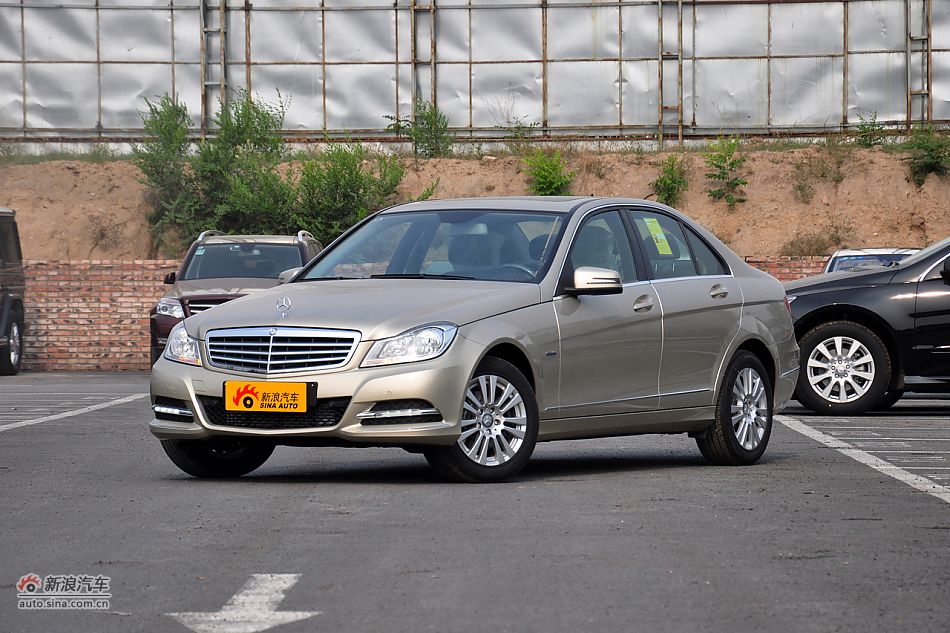 2011款奔驰C级实拍