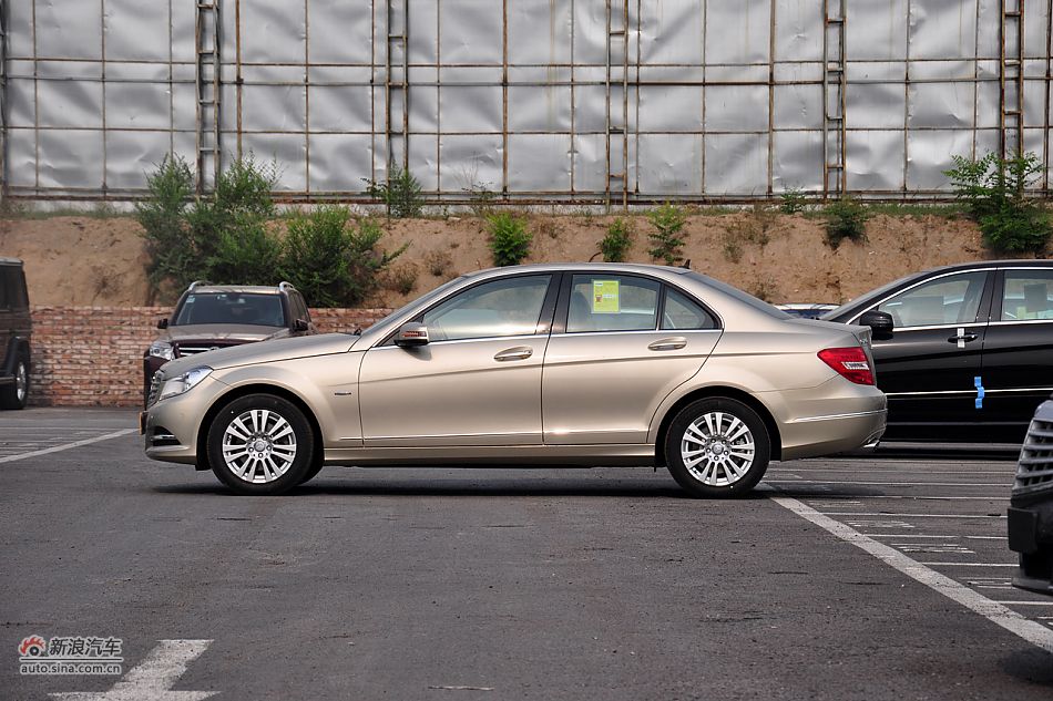 2011款奔驰C级实拍