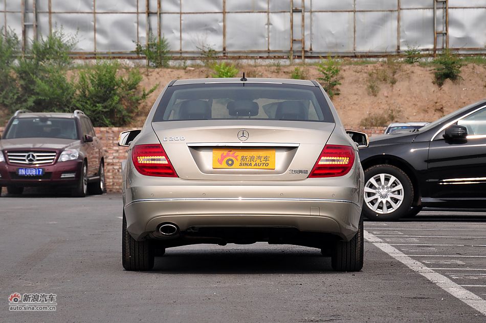 2011款奔驰C级实拍