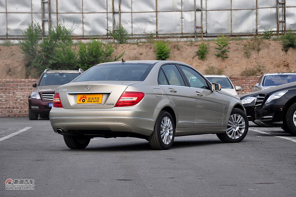 2011款奔驰C级实拍