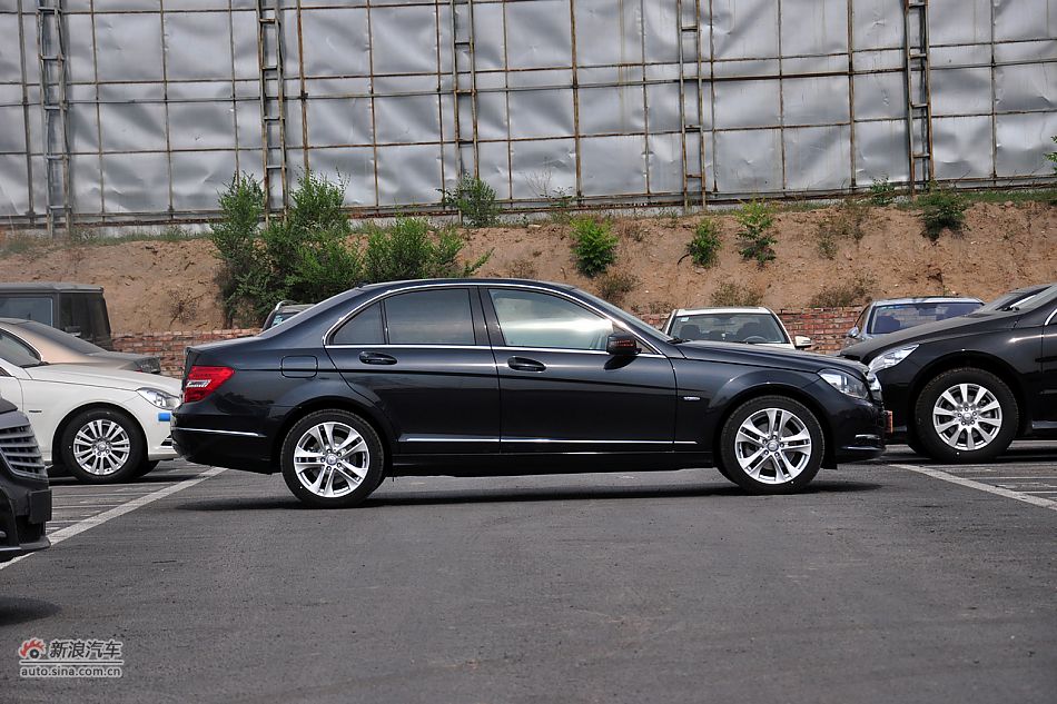 2011款奔驰C级实拍