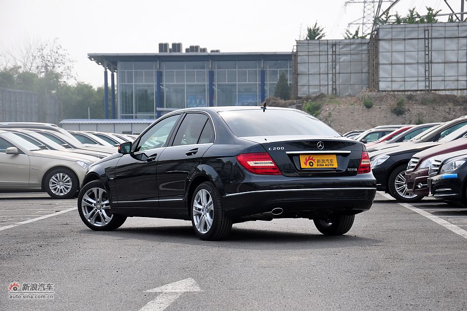 2011款奔驰C级实拍