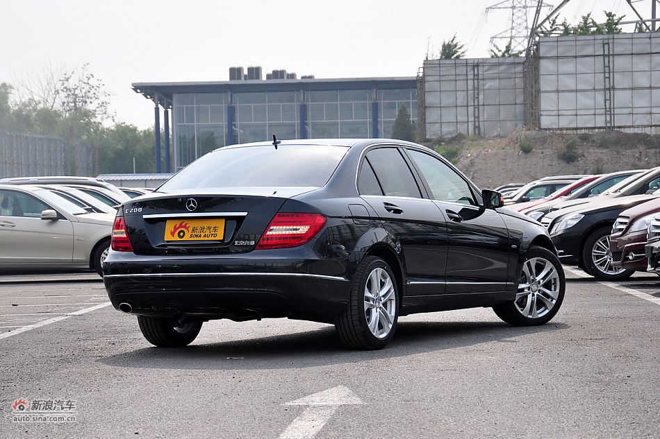 2011款奔驰C级实拍