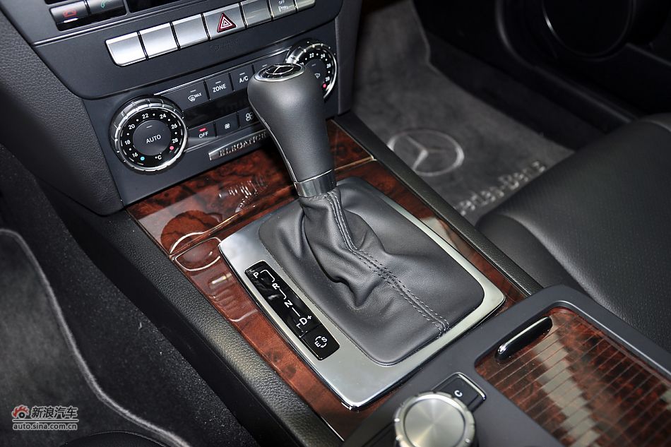 2011款奔驰C级实拍