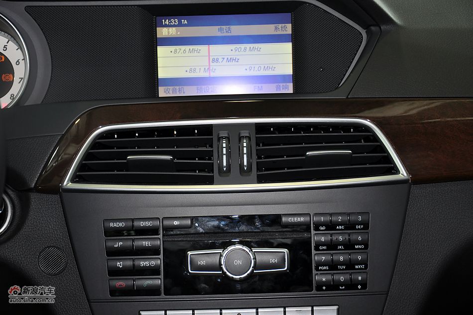 2011款奔驰C级实拍