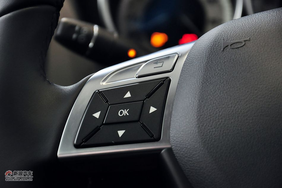 2011款奔驰C级实拍