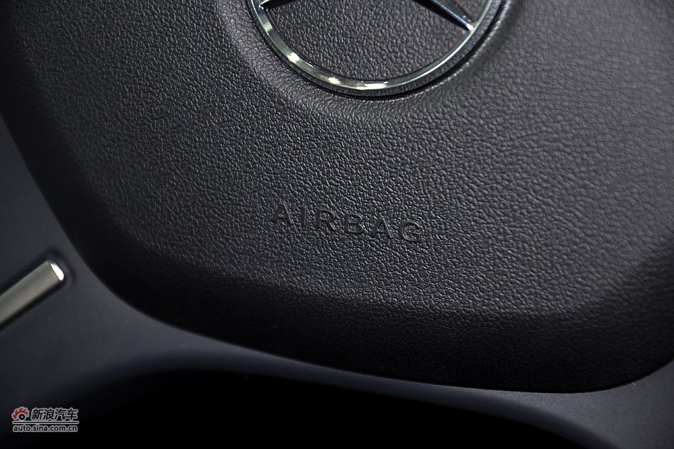 2011款奔驰C级实拍