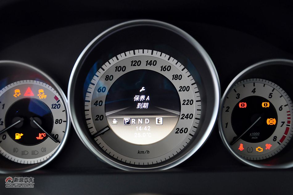 2011款奔驰C级实拍