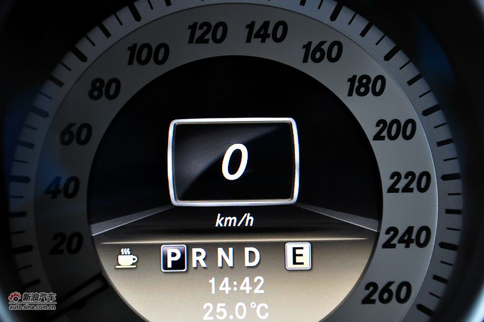 2011款奔驰C级高清到店实拍