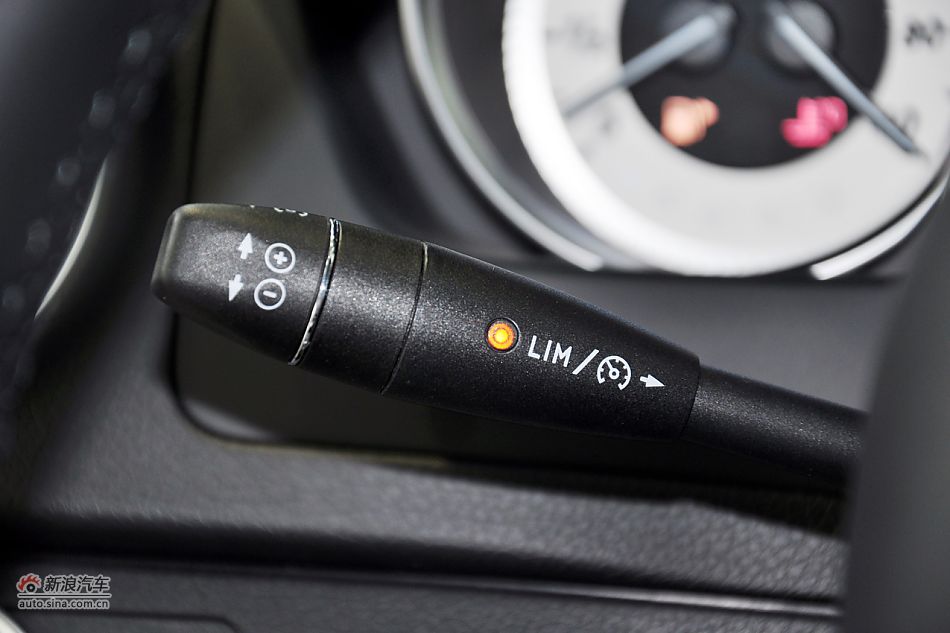 2011款奔驰C级高清到店实拍